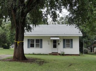 815 3rd St, Alva, OK 73717