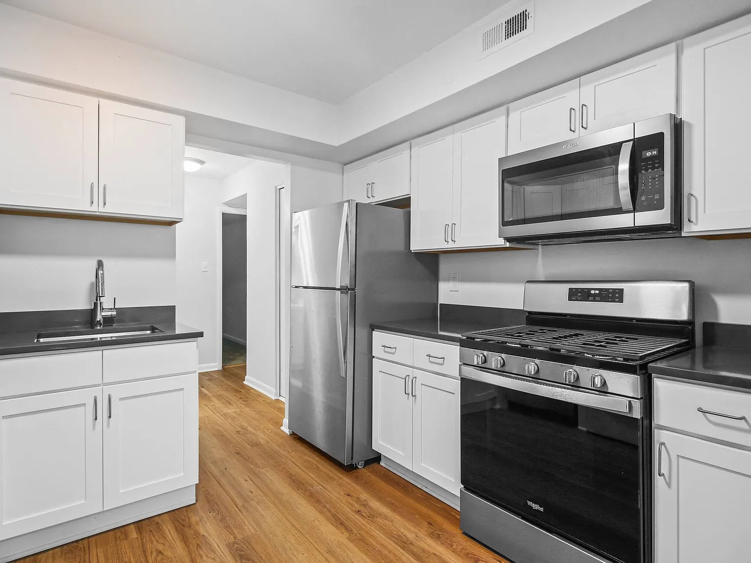 Fairway Apartments — Photo 2