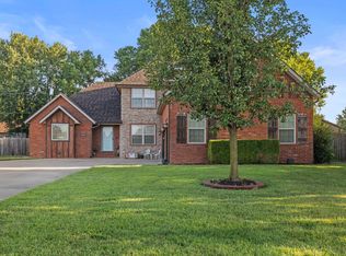 253 E Grace St, Republic, MO 65738