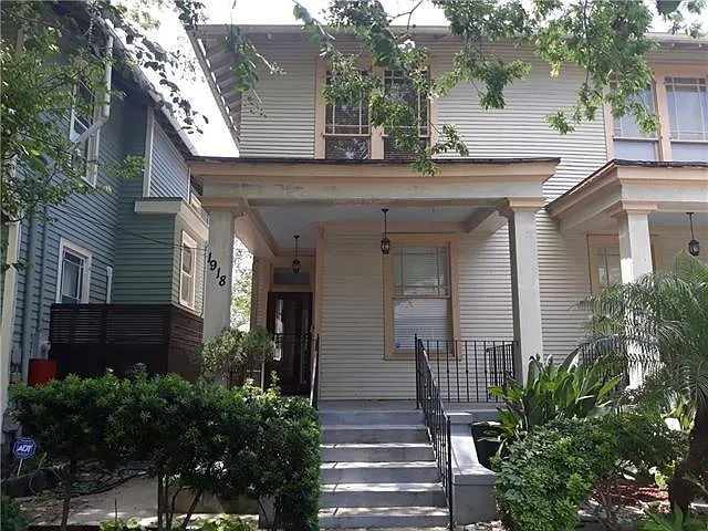 3 bed, 3.5 bath, 2297 sqft, $2,500 — Photo 1
