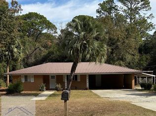 650 Lanes Bridge Rd, Jesup, GA 31545