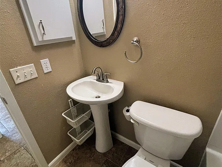1903 Aberdeen Dr — Photo 11