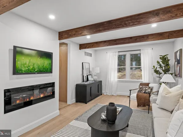 1752 Lark Ln, Cherry Hill, NJ 08003