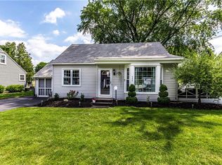 204 Crestwood Dr, North Syracuse, NY 13212