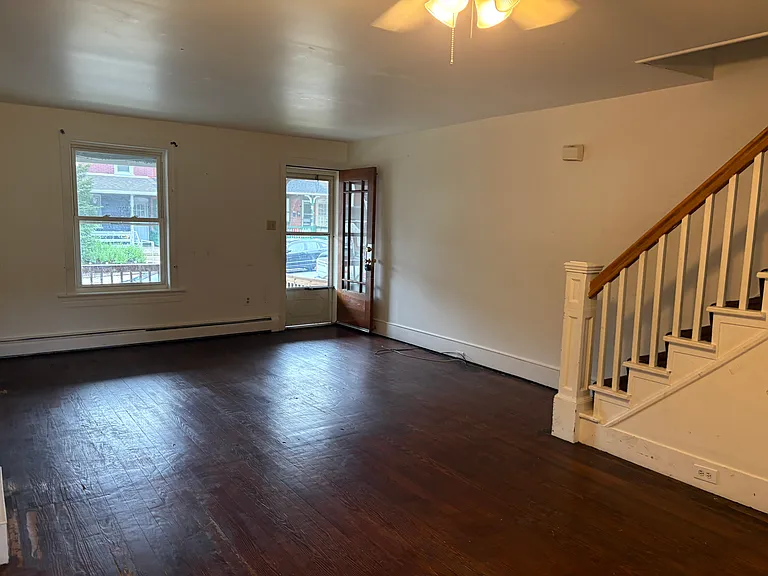 231 Charles St — Photo 3