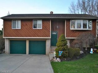 11800 Johnson Dr, Parma, OH