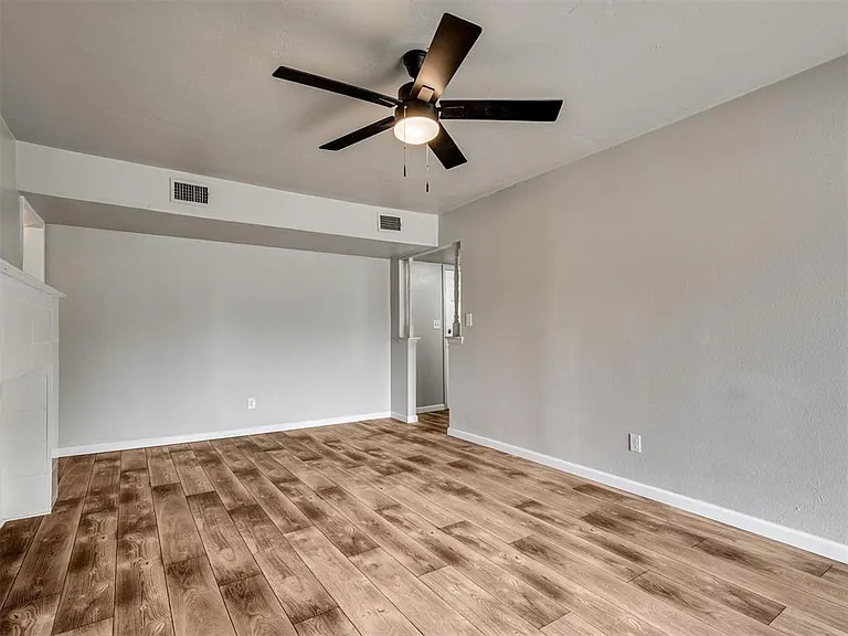1725 E Lindsey St #2 — Photo 9