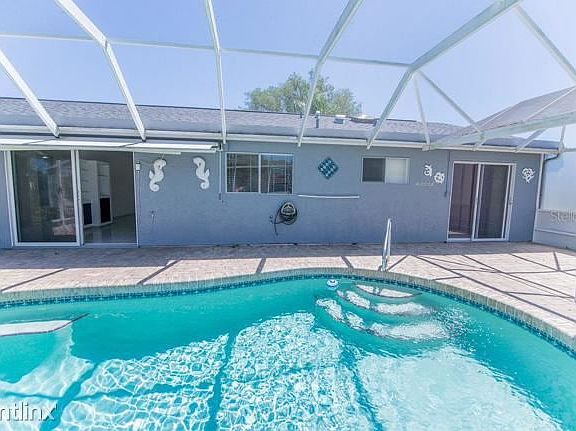 2nd image of 3261 Nekoosa St