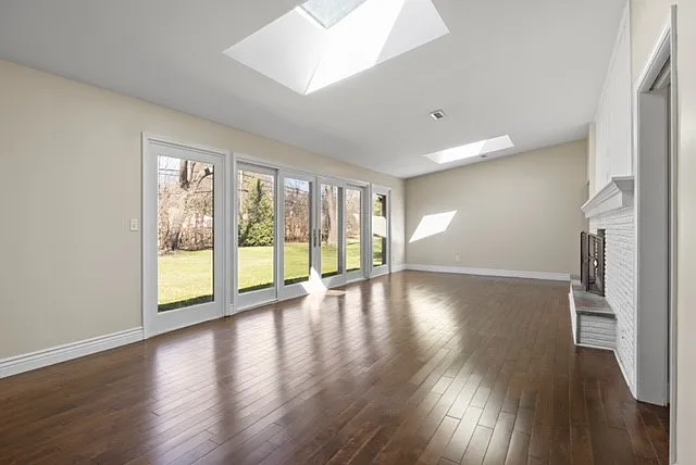 5799 Blandford Ct — Photo 9