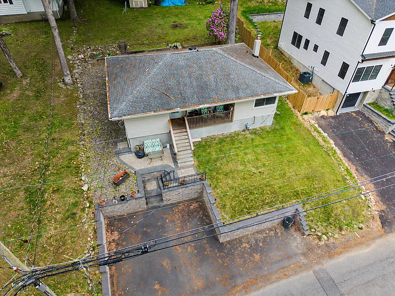 14 Valley View Dr — Photo 4