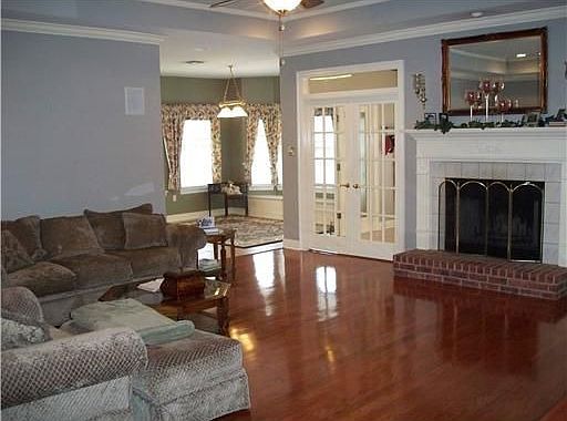 4th image of 1021 Parc Helene Dr