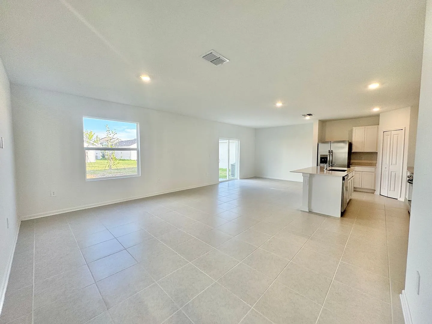 Peace Creek Reserve - 2025 Lennar Home — Photo 3