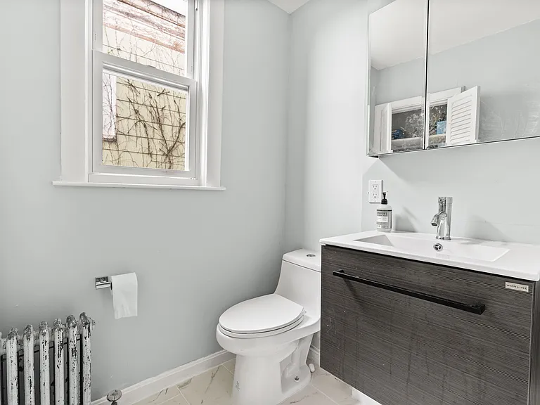 44 William St #2R — Photo 6