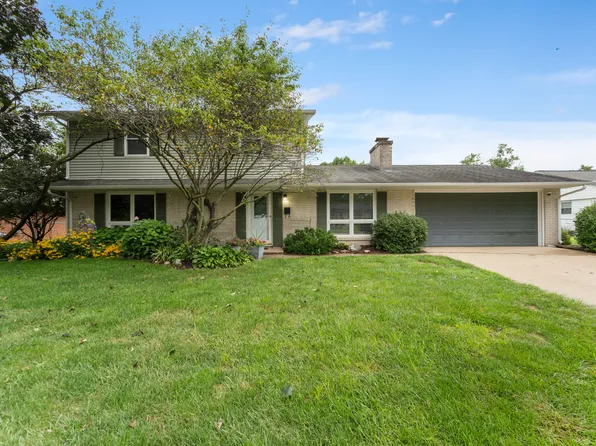 3520 Waycross Dr, Columbus, IN 47203