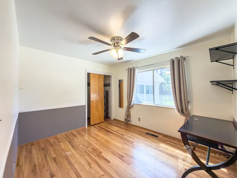 1094 Manzanita Ave — Photo 14