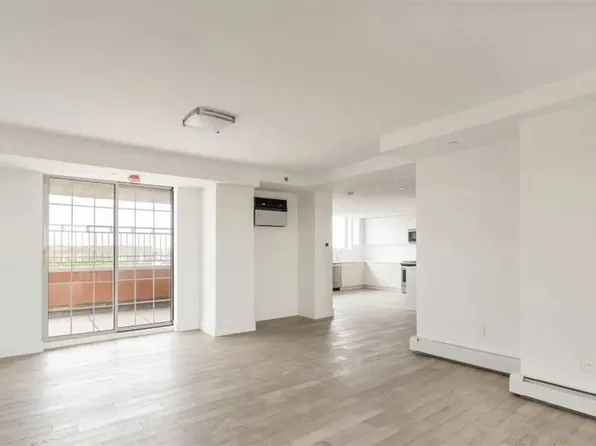 423 Ocean Parkway image 2 of 9