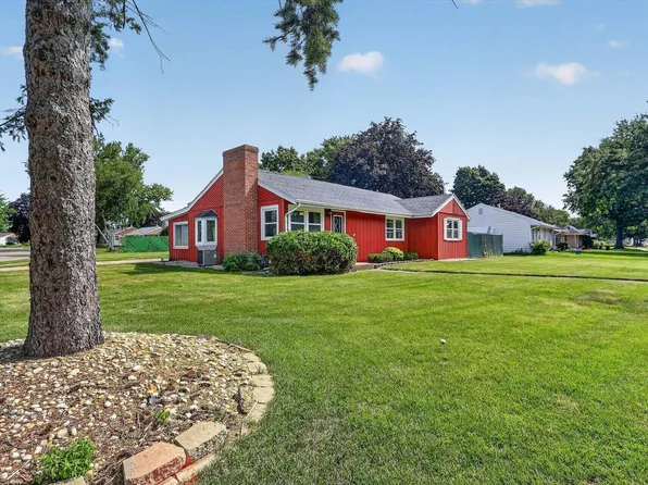 1617 Arbor Dr, Beloit, WI 53511