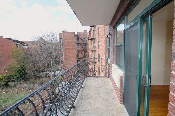 Rented by Nest Seekers International | media 17