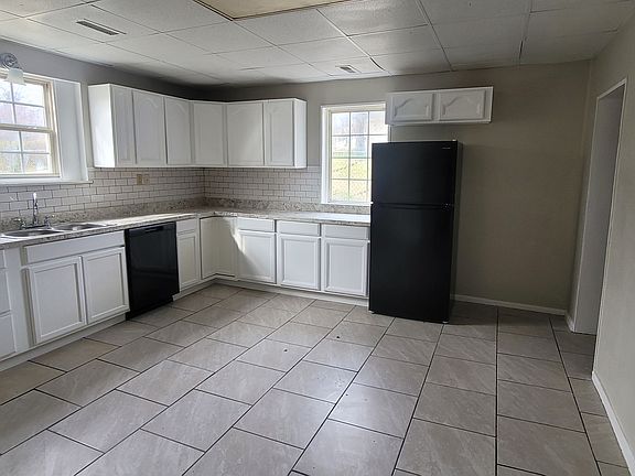 2nd image of 2103 Brown Ave