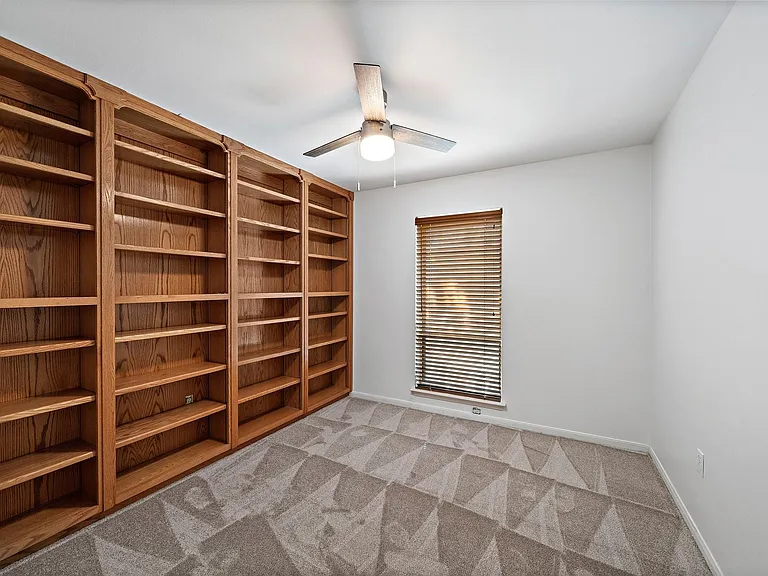 12110 Nova Dr — Photo 21