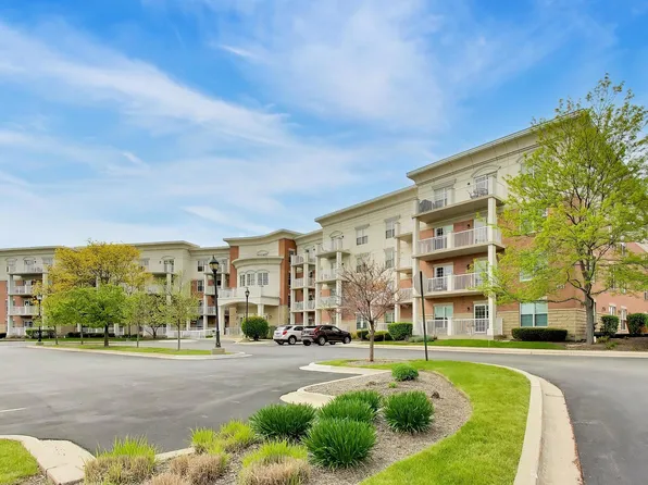 601 W Rand Rd APT 201, Arlington Heights, IL 60004