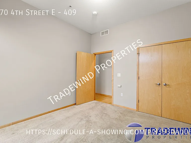 270 4th St E #409 — Photo 13