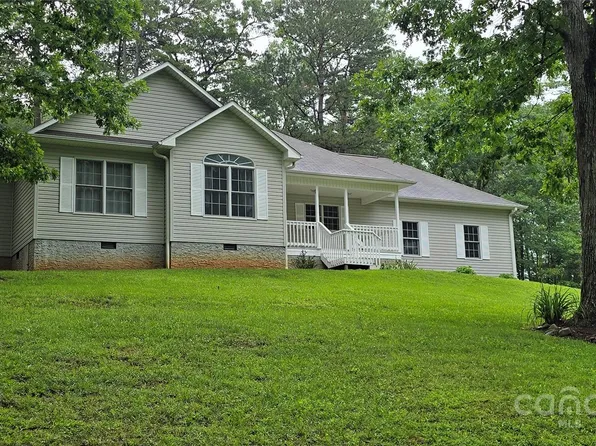 221 Flat Branch Trl, Mill Spring, NC 28756