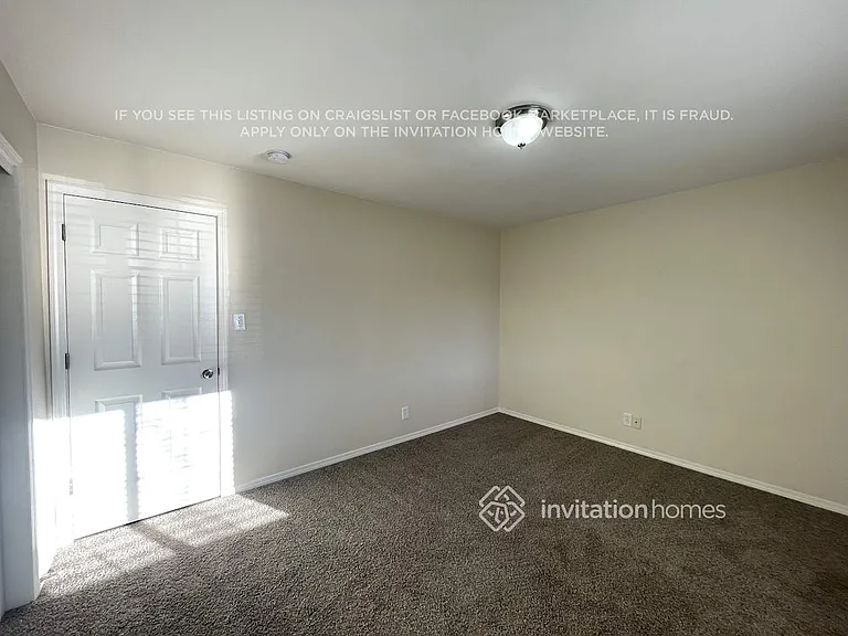 2914 Hudson St — Photo 12