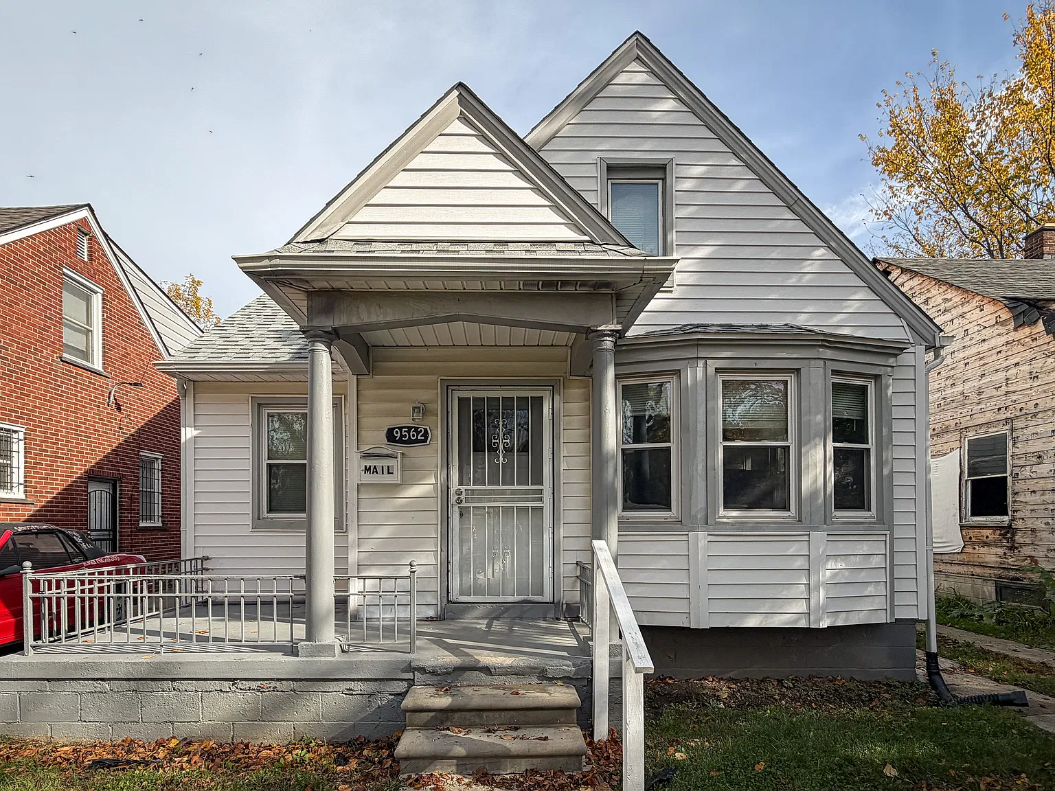 3 bed, 1052 sqft, $1,200 — Photo 1