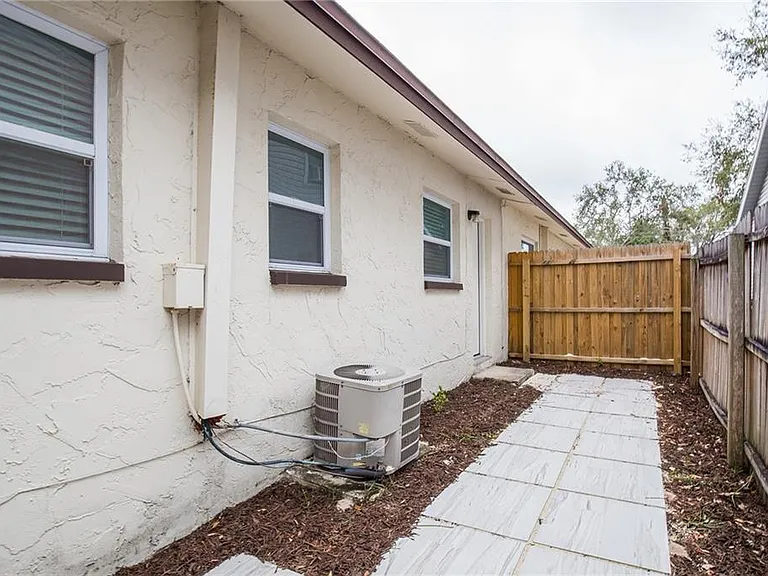 144 Maryland Ave #1 — Photo 8