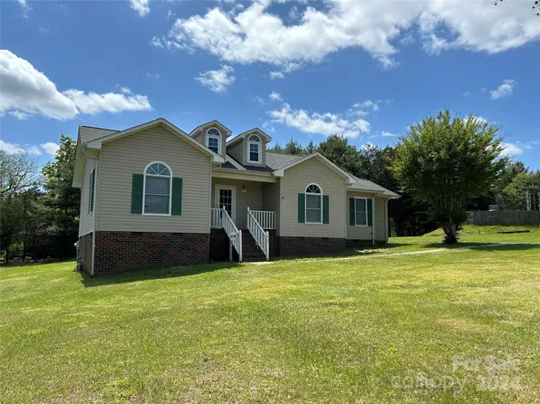 721 Severt Cir, Lenoir, NC 28645