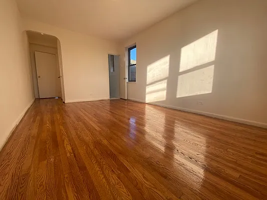 Rented by Silverstein Collection LLC  | media 26