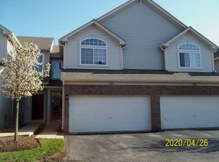 394 Jamestown Ct, Aurora, IL 60502