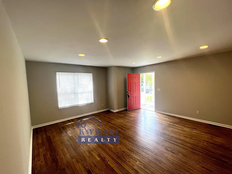 600 Larch St — Photo 5