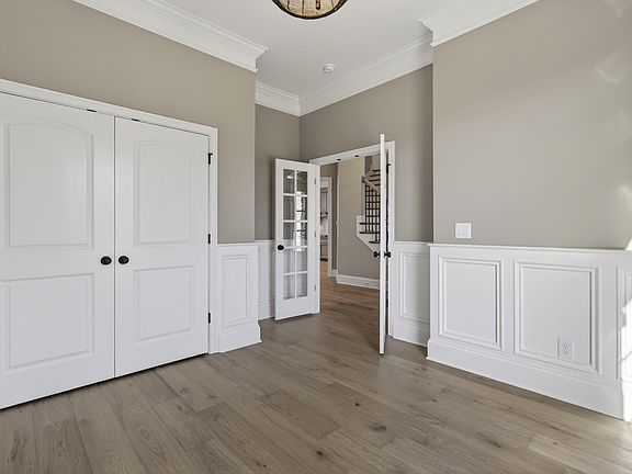 4th image of 4012 Mandrake Pl #168