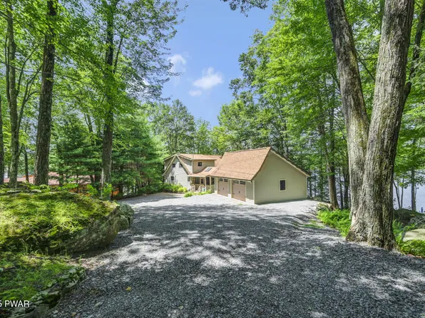 37 Rockpoint Ct, Lake Ariel, PA 18436