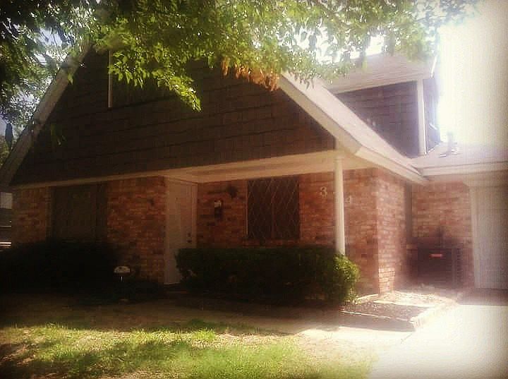 1st image of 374 S Shore Pl