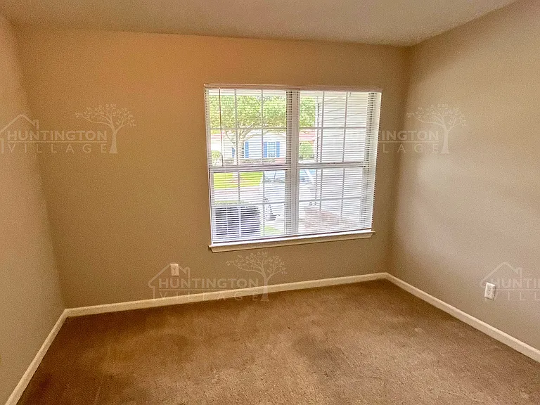 109 Andra Ave — Photo 6