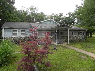100 State Road V, Long Lane, MO 65590