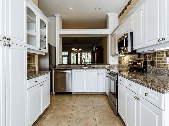 5th image of 1447 Carlow Cir
