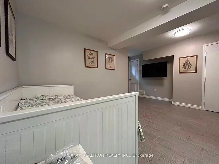2 Lynedock Cres — Photo 31