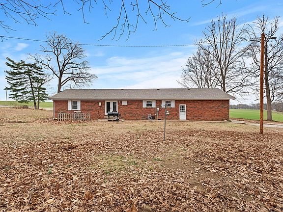 4th image of 2316 Bush Rd