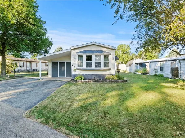 41 Burgundy Cir, Buffalo, NY 14224