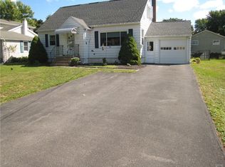 517 Meadow Rd, Syracuse, NY 13219