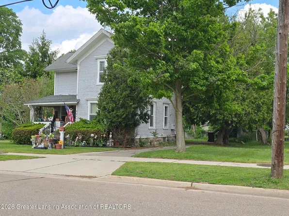327 E Middle St, Williamston, MI 48895