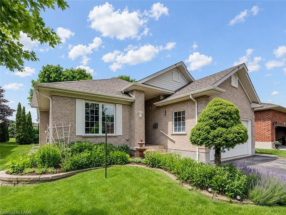 1st image of 11 Sun Valley Dr