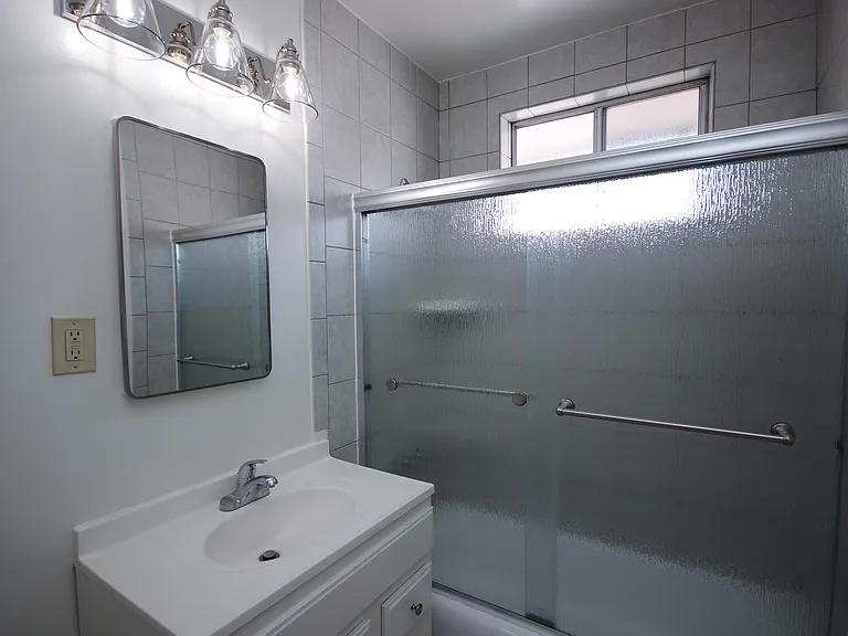 205 E Commonwealth Ave #D — Photo 15