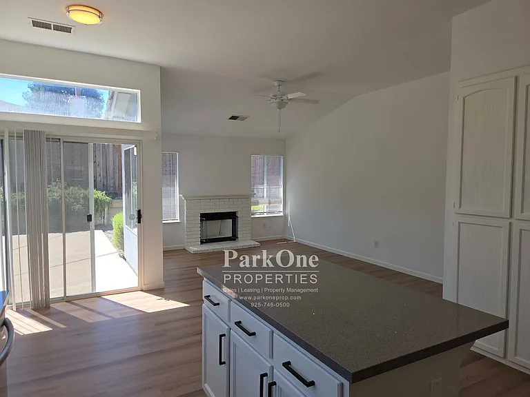 2848 Saint Joseph Dr — Photo 5