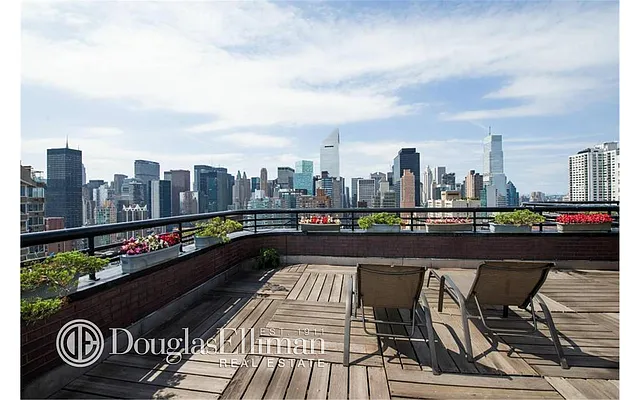 Rented by Douglas Elliman | media 17