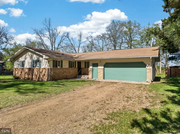 14915 Crow River Dr, Rogers, MN 55374